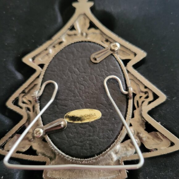 St Nicholas Square ~ beautifully detailed Enameled metal Christmas Ornaments - Picture 6 of 6